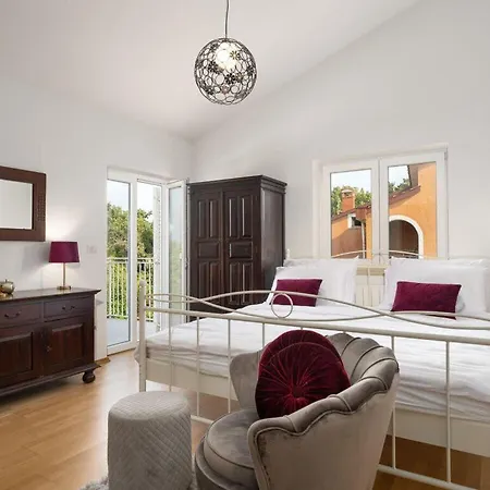 Sunset Garden Comfortable Holiday Villa