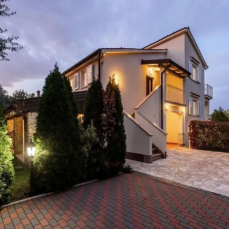 Sunset Garden Comfortable Holiday Villa
